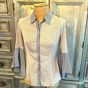 White House black market bell sleeved top